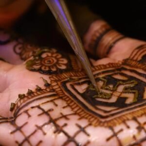 Henna Designs: Techniques and Tips Course Thumbnail